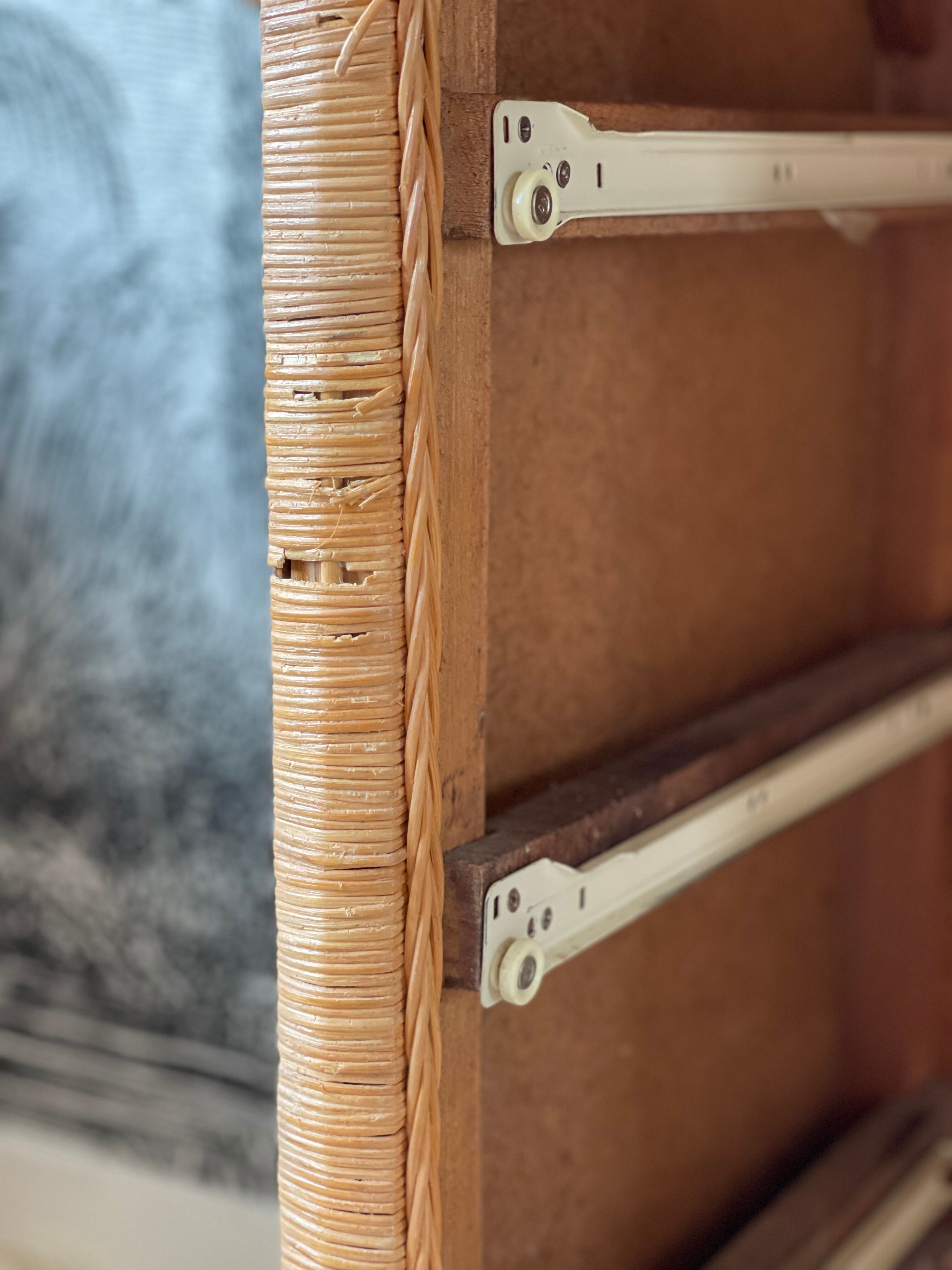 Commode vintage en rotin