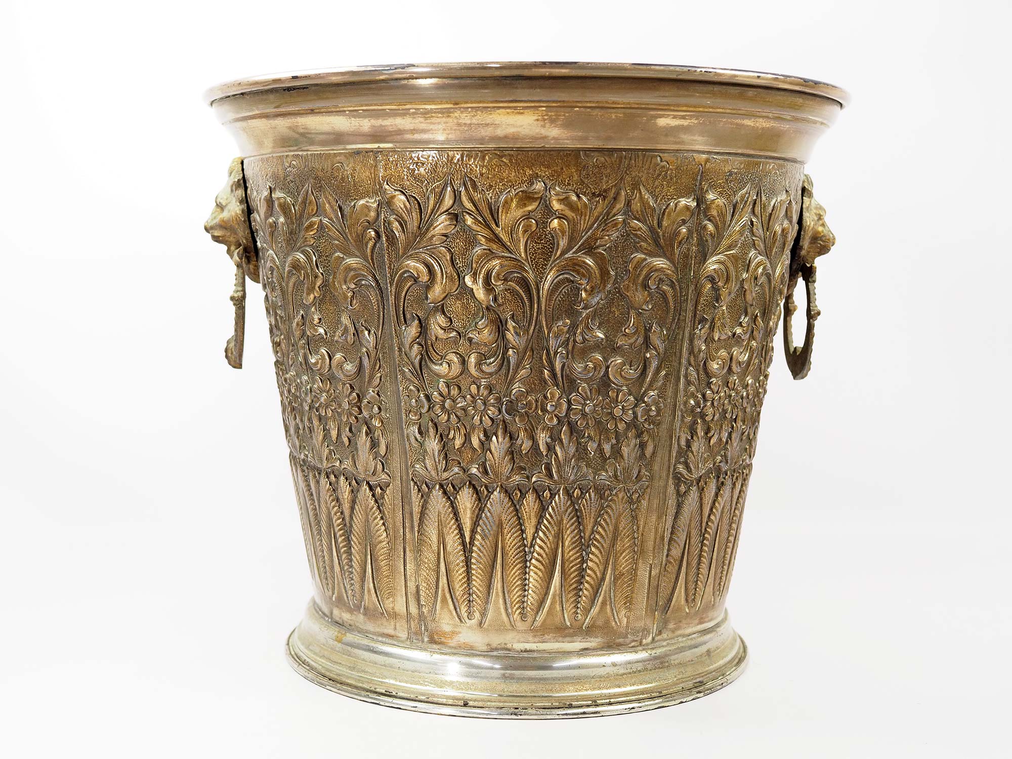 Champagne bucket in brass regrowth silver with lion handles, 1900s