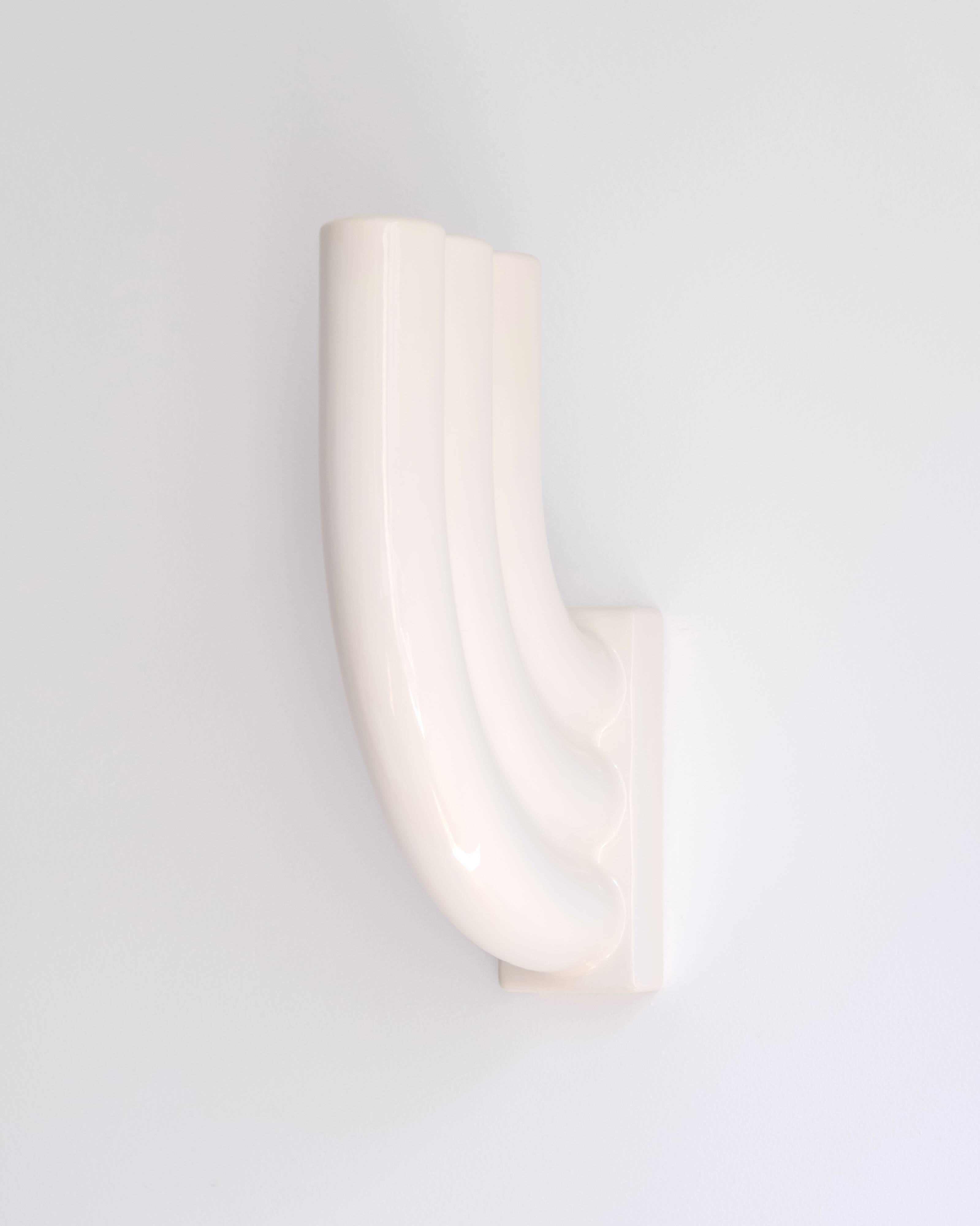 Vase Mural "In Alto"