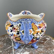 Large earthenware cache-pot from Gien with peony decoration, 20th century.