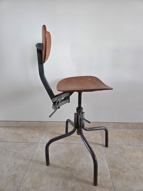 Chaise d'atelier dites d'architecte