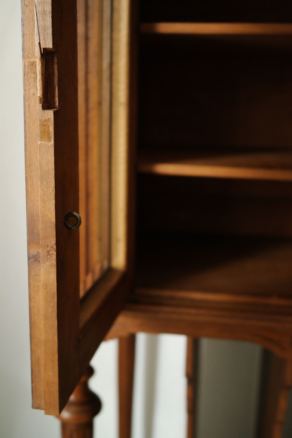 Louis XVI style music cabinet in walnut, 20th century.