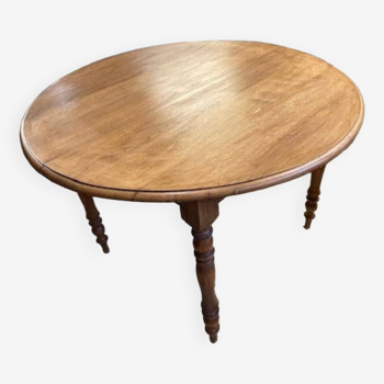Round oak table with 3 extensions