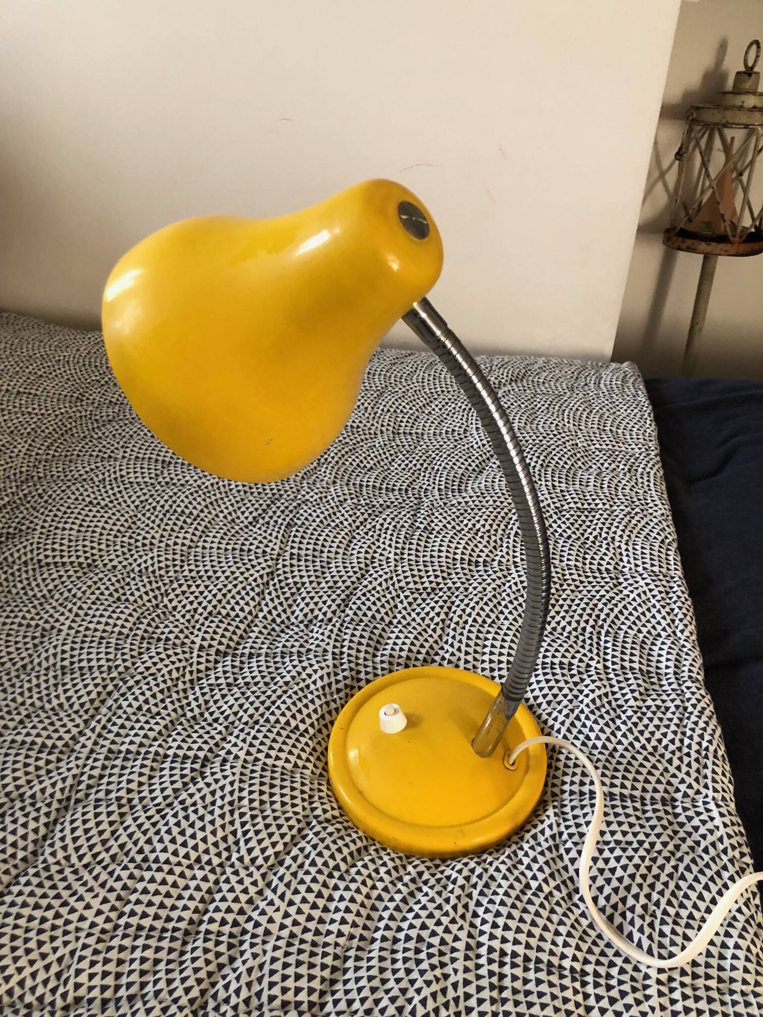 Desk lamp