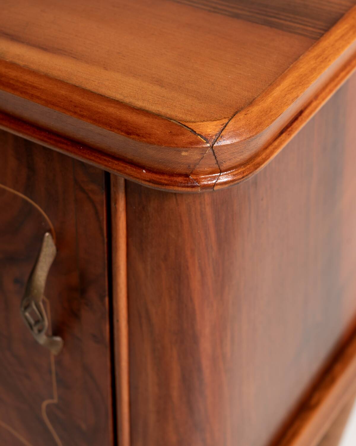 Pair of bedside tables attributable to Paolo Buffa for La PM Cantù