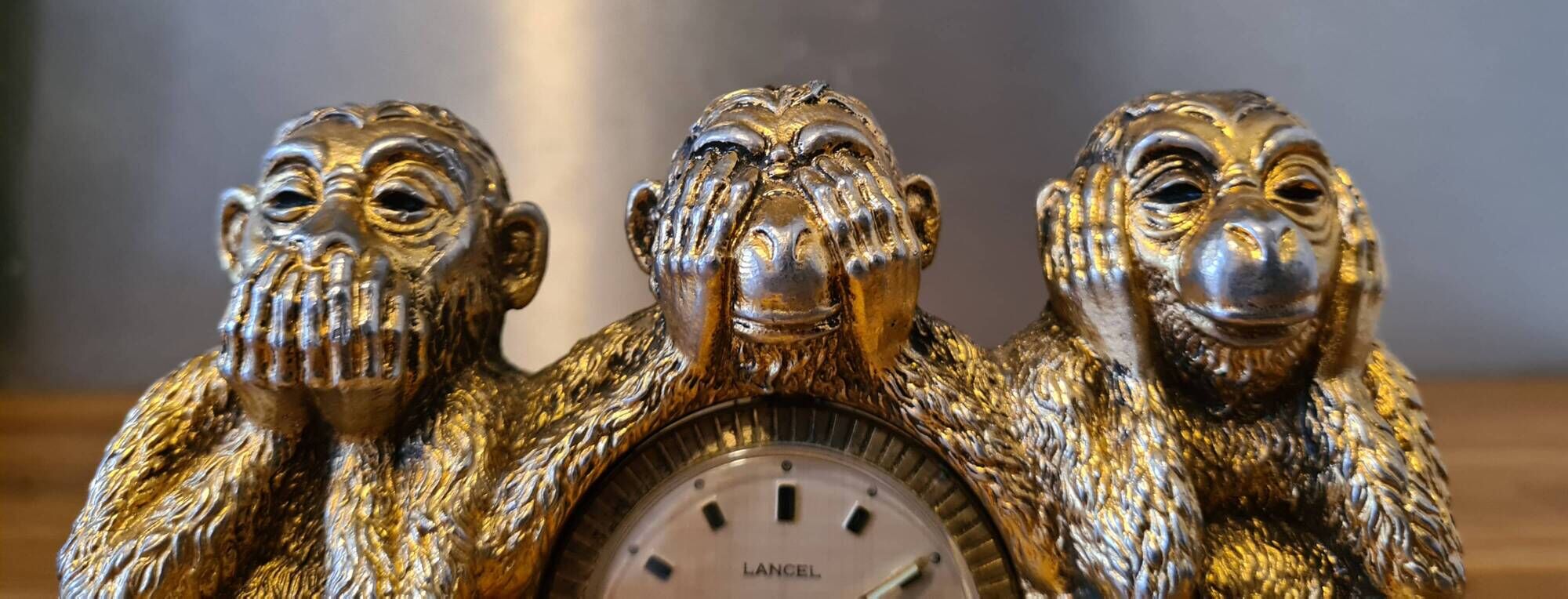 Clock / alarm clock vintage lancel model "the three monkeys of wisdom" very rare!