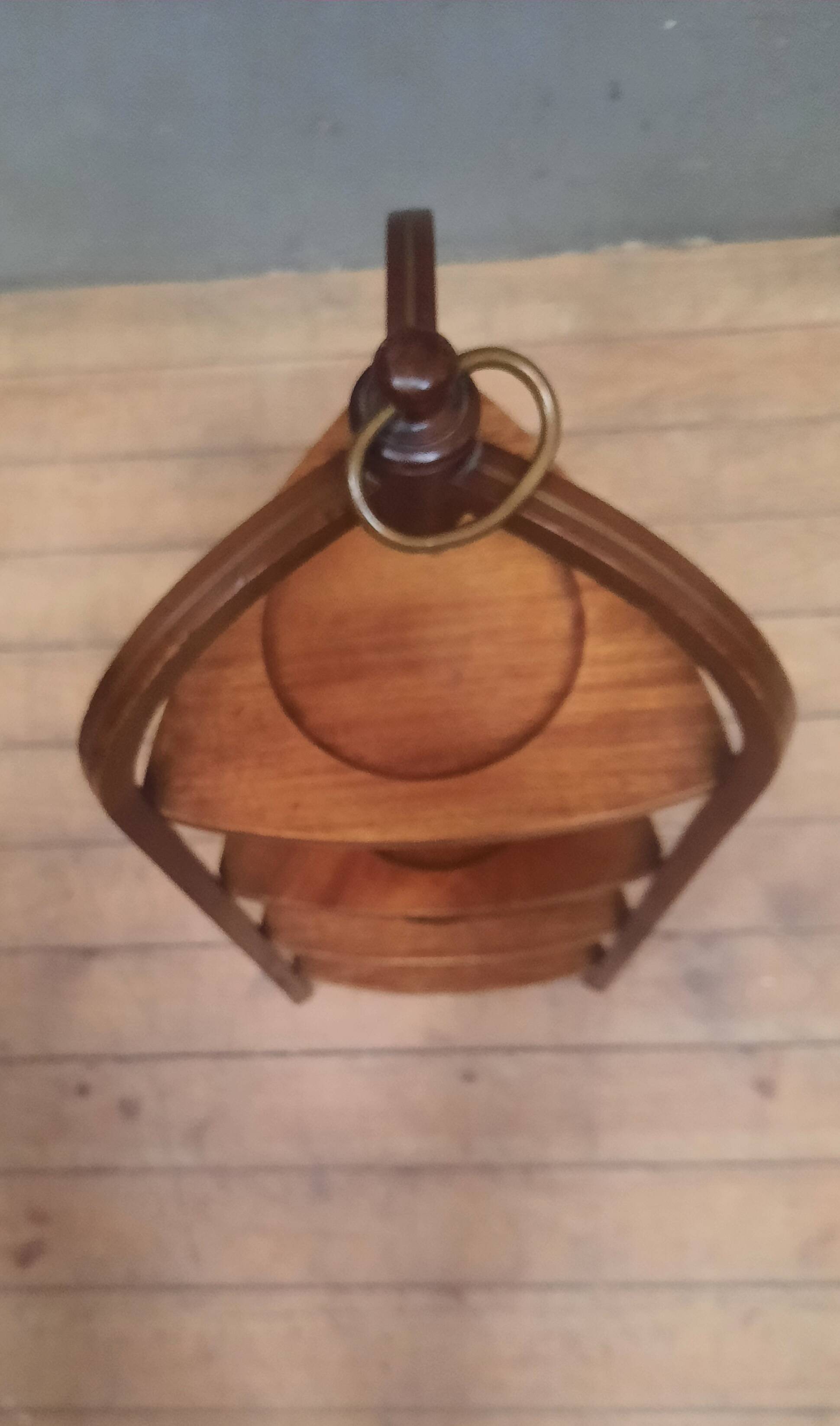 Mahogany plate holder