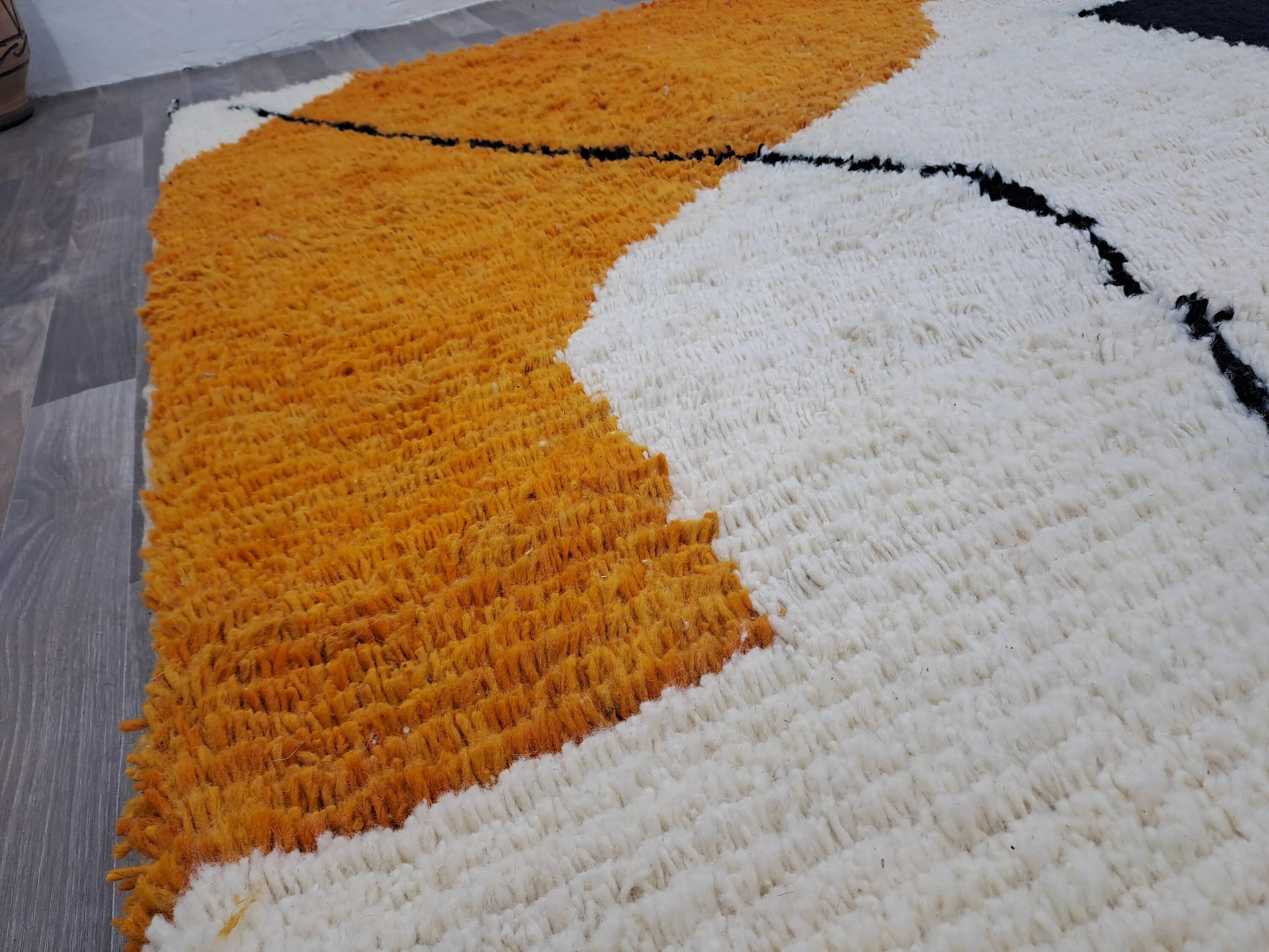 Handmade natural Berber rug 3x2 m