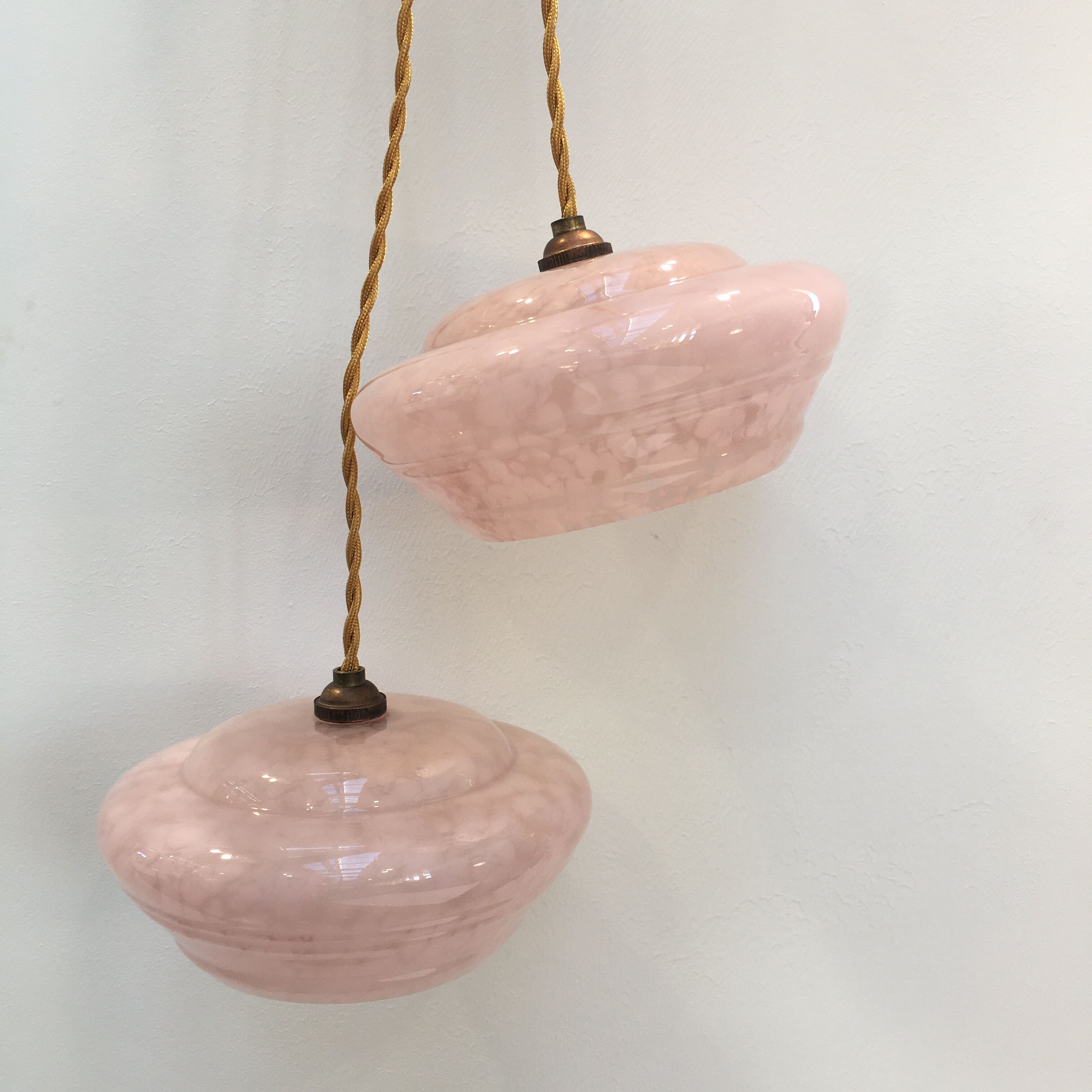 Pair of Art Deco suspensions in pink Clichy glass