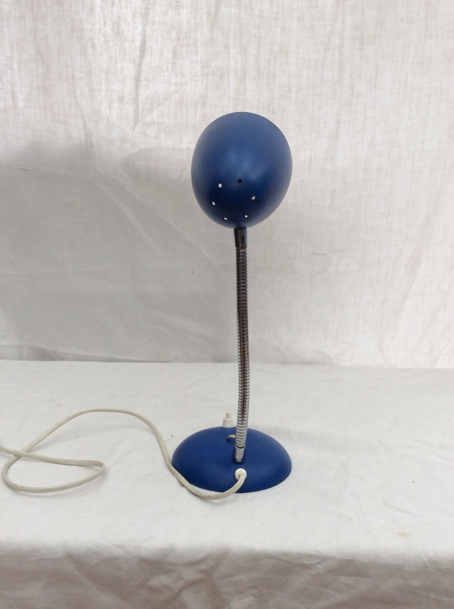 Lamp to be installed by Igor Paris
