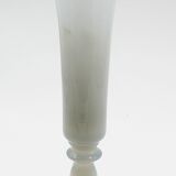 Vase en opaline blanche vintage