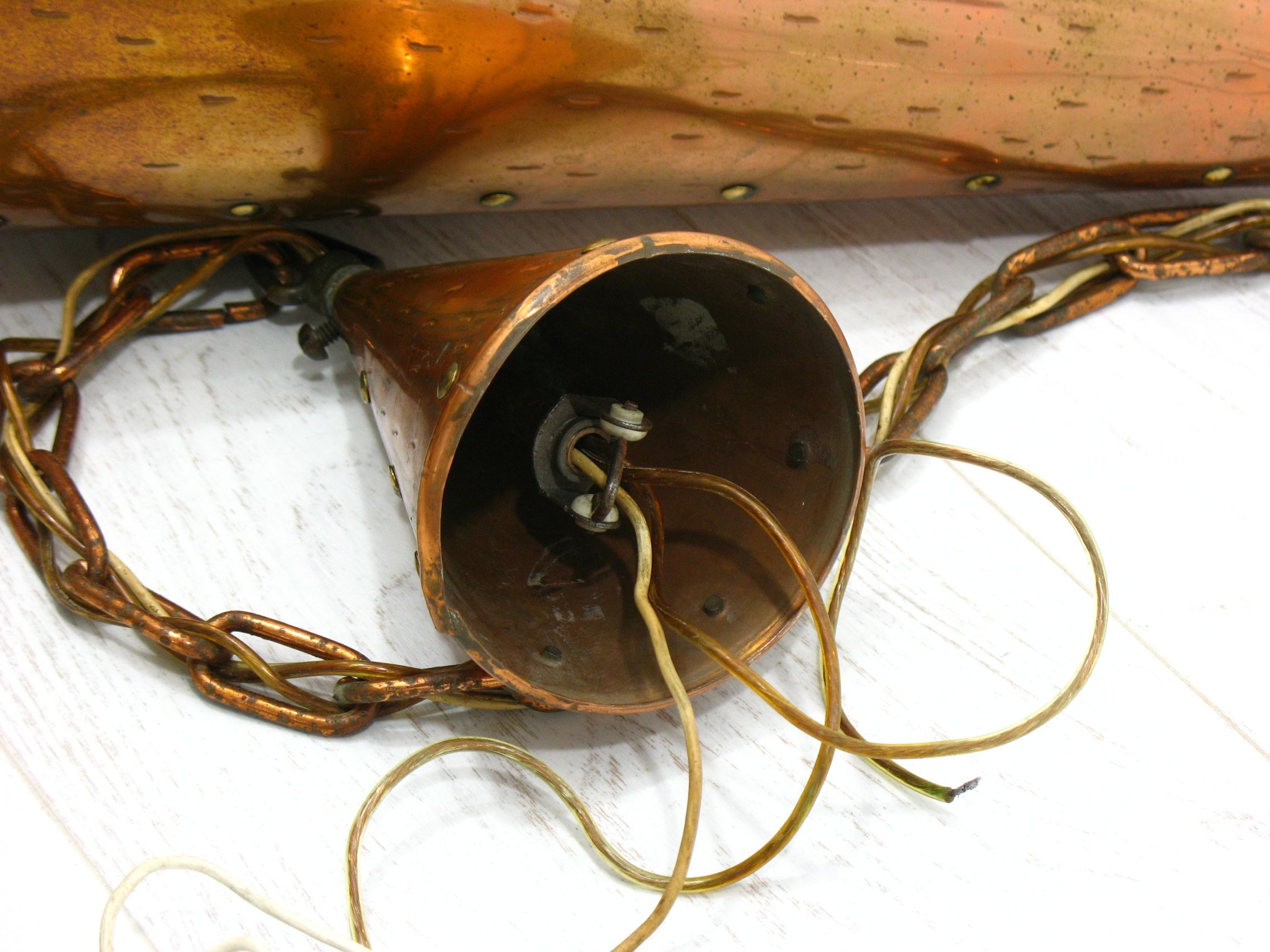 Suspension cône en cuivre du Danemark, années 1970