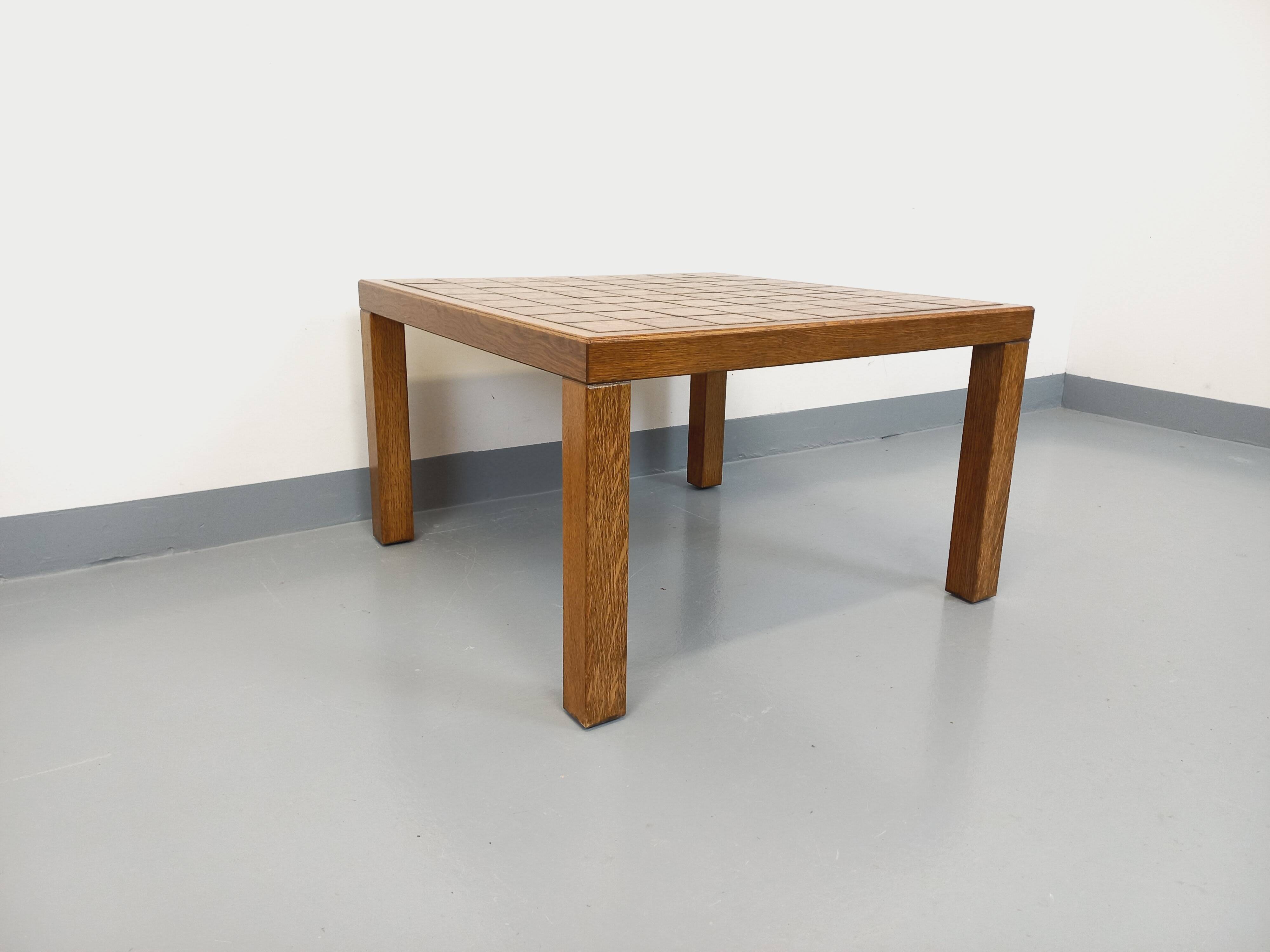 Vintage square coffee table in oak wood and ceramic from the 60s and 70s