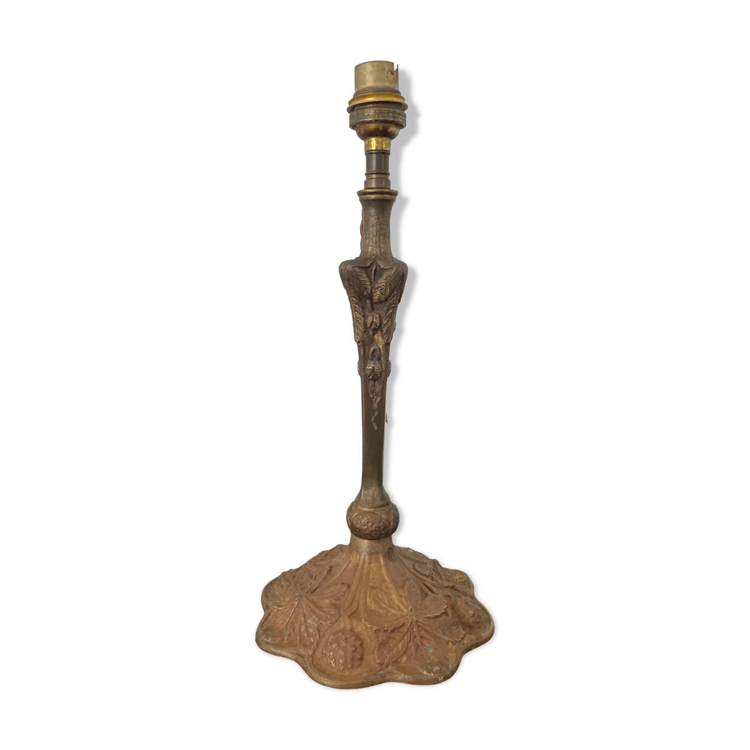 Art Nouveau lamp 1900 in bronze.