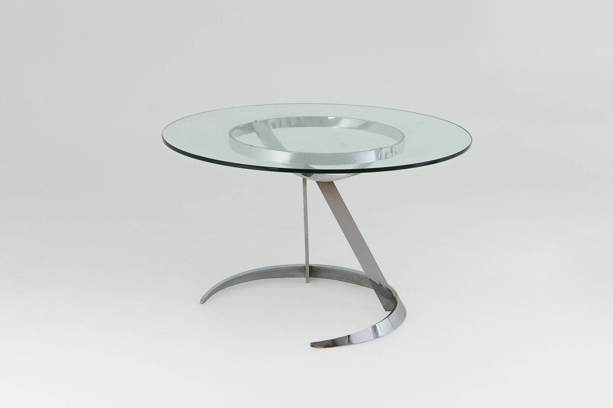 Sculptural "Scimitar" dining set in burgundy bouclé - Boris Tabacoff