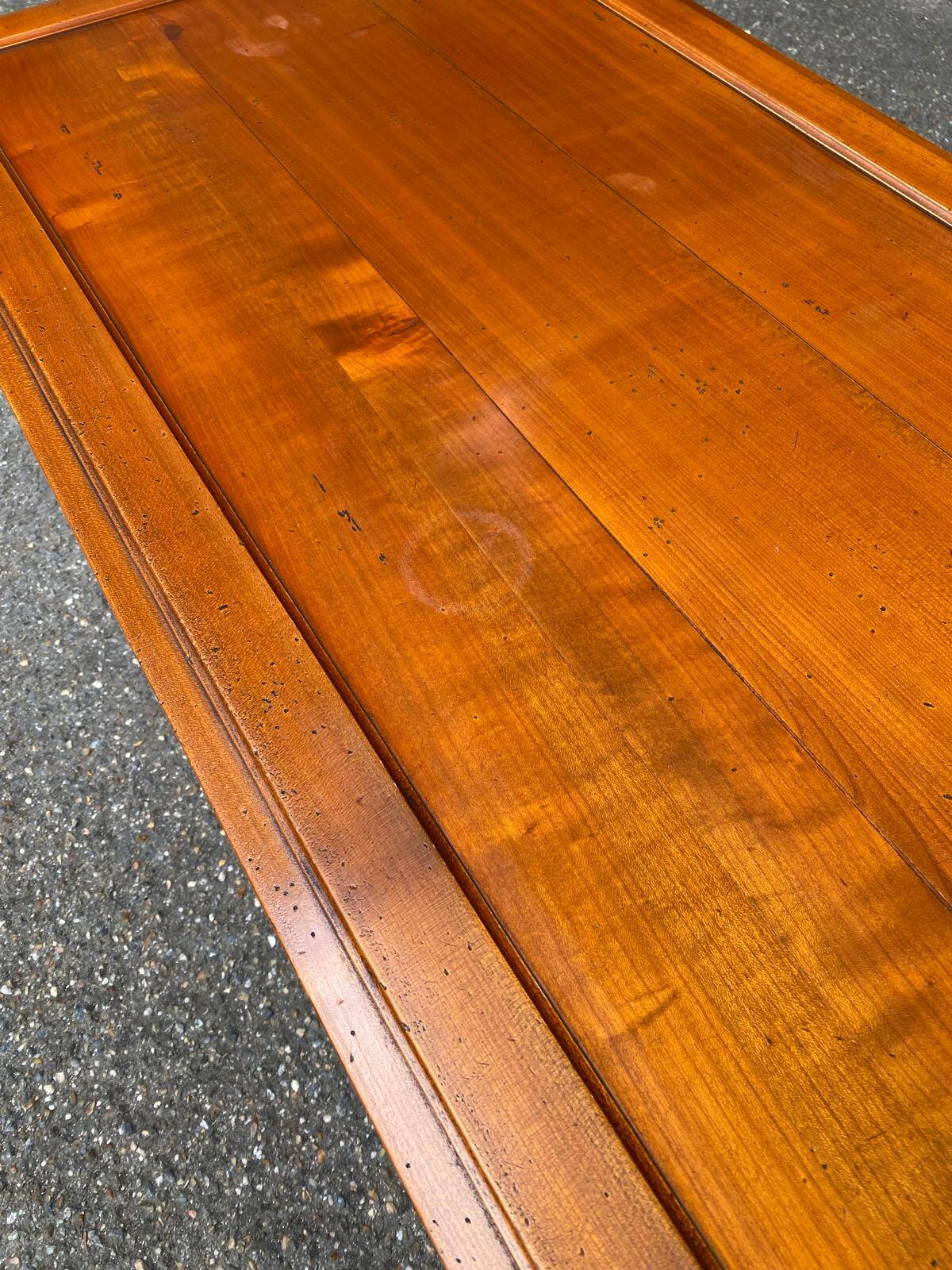 Table basse directoire en merisier massif, années 50