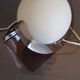 Lampe à poser plexiglas fumé et globe opaline blanc des années 70