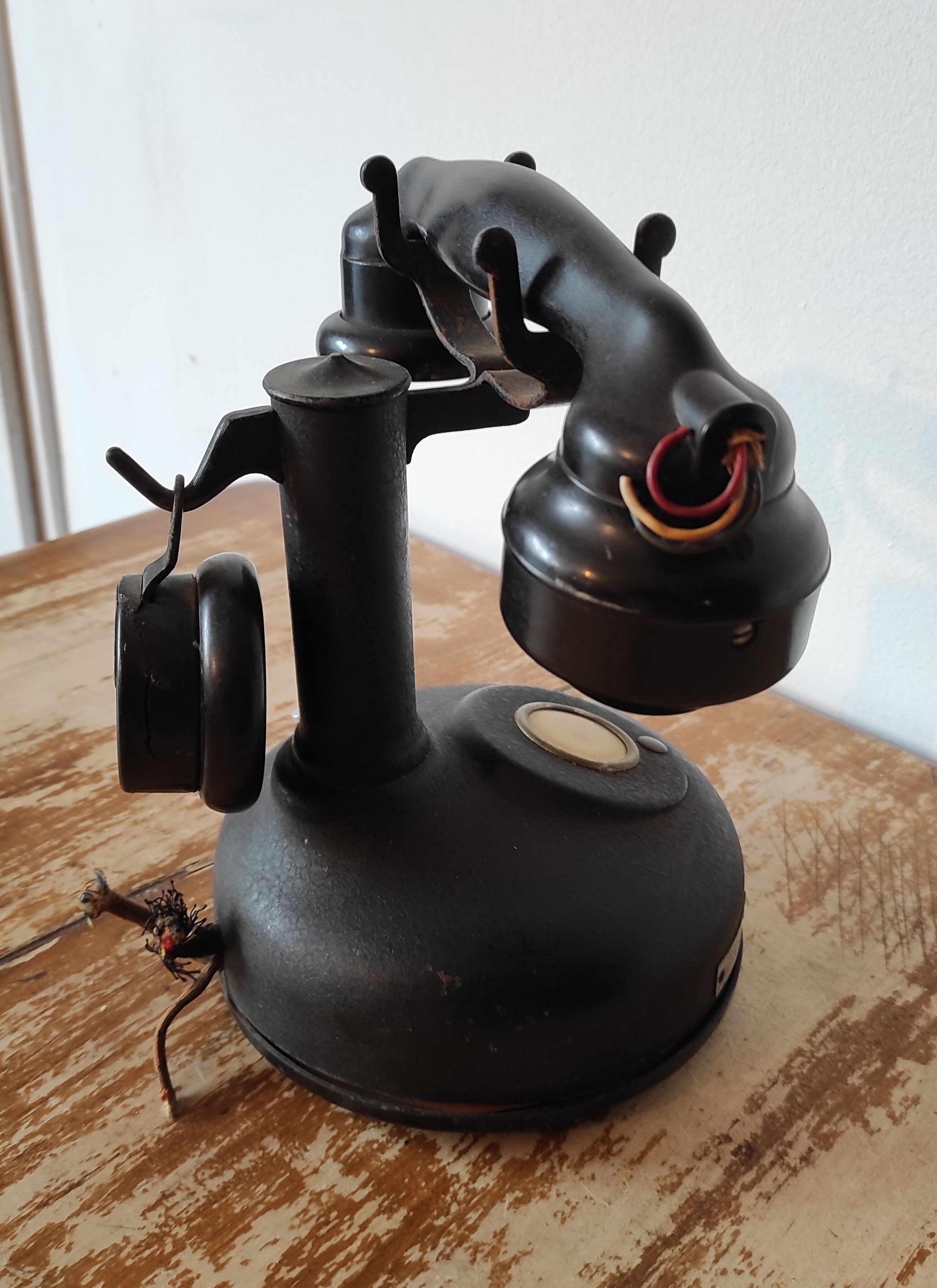 Phone old 20s Jacquesson