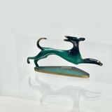 Hakuli - Sculpture en laiton patiné vert et noir — Chien de course Art déco
