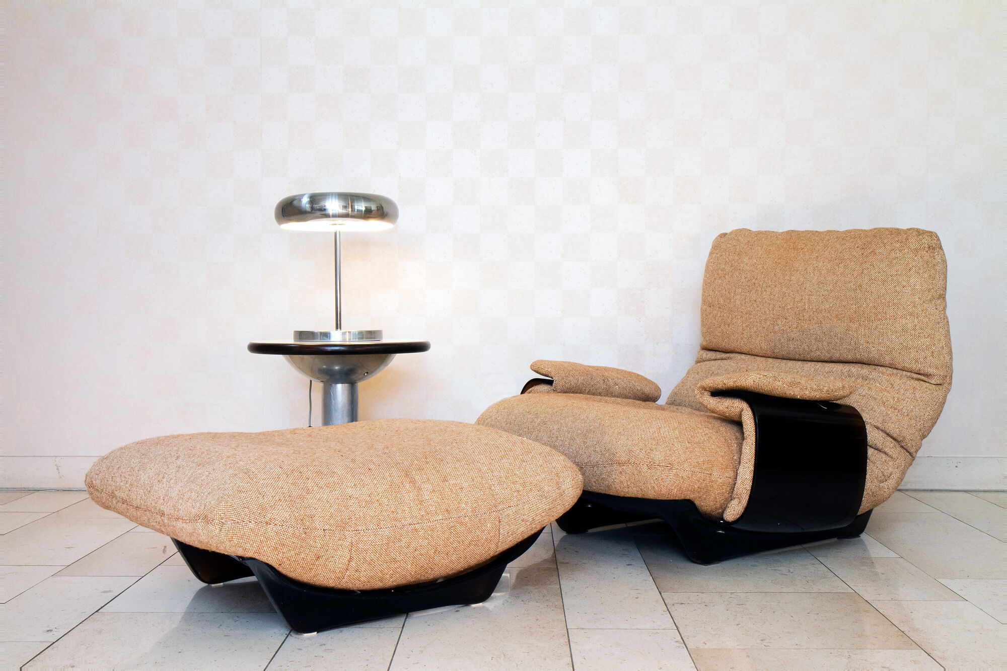 Armchair and its ottoman Safi/Marsala by Michel Ducaroy, edition Ligne Roset 1970