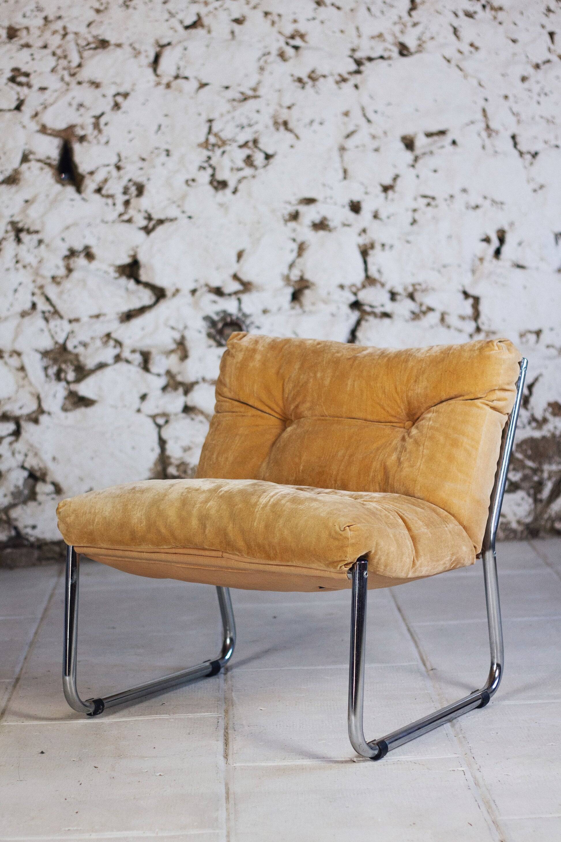 Vintage "Pixi" style armchair in velvet and chrome, 1970