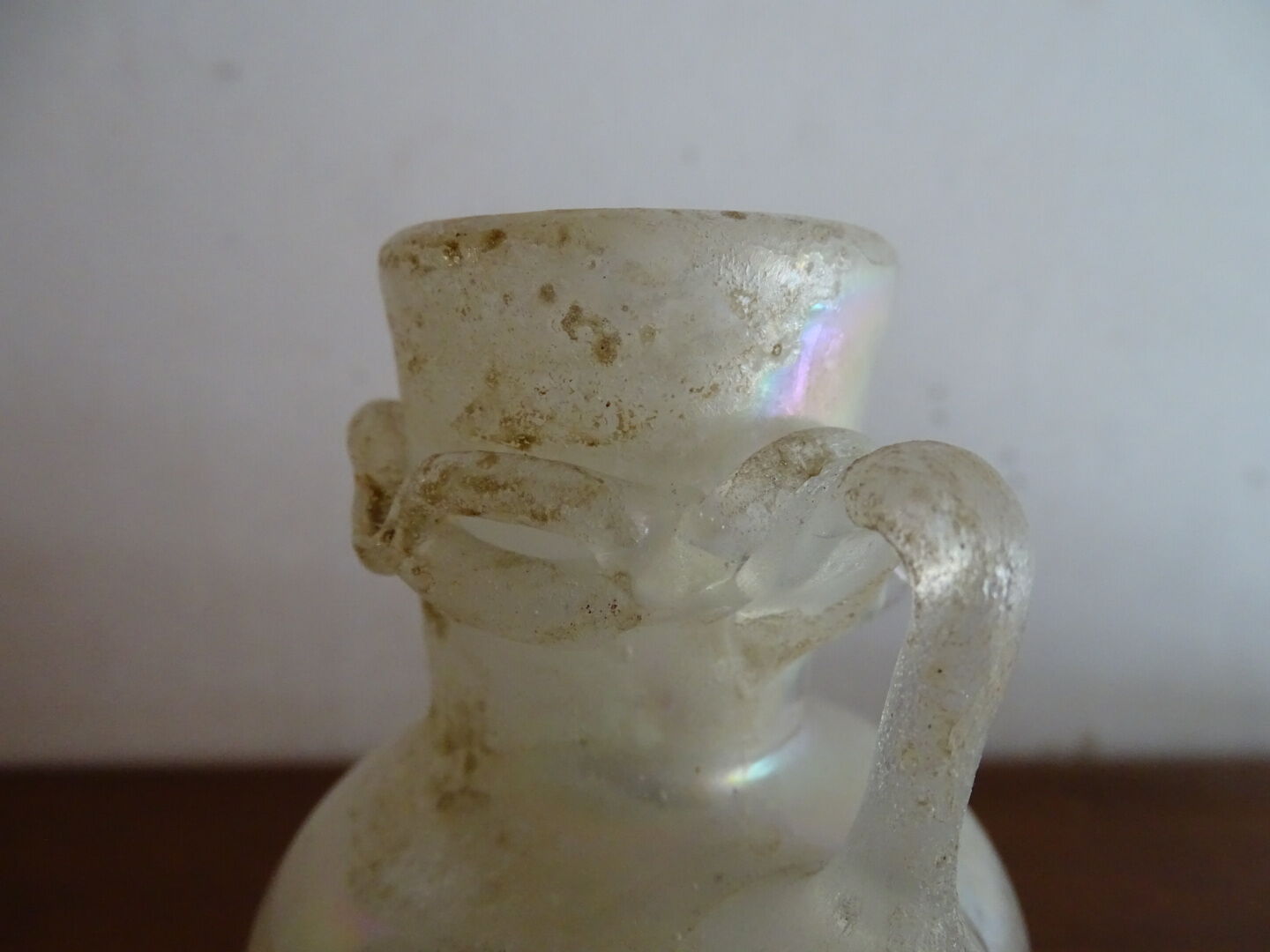 Vase with miniature handle Scavo Seguso Vetri d'Arte iridescent glass Murano 1950