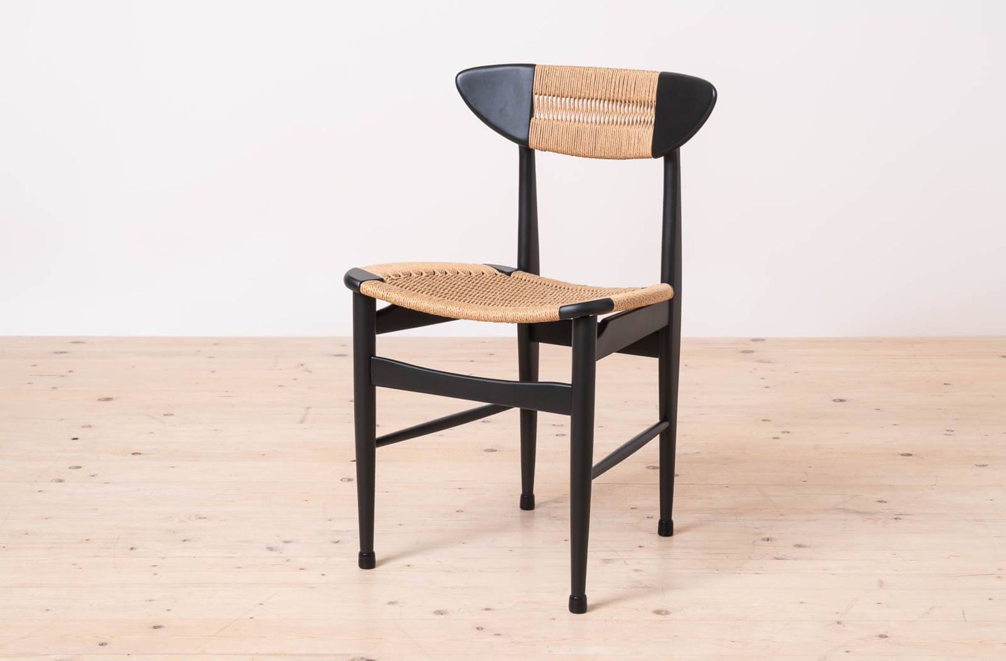 Set of 6 Scandinavian Modern Dining Chairs, Rope Seating and Backrest, 1960