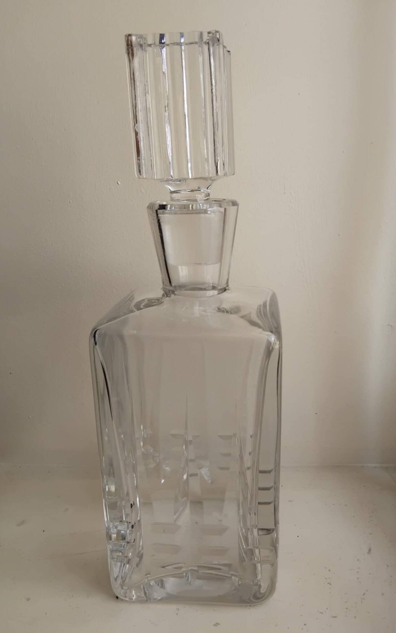 Crystal whisky decanter