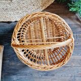 Wicker basket with compartments