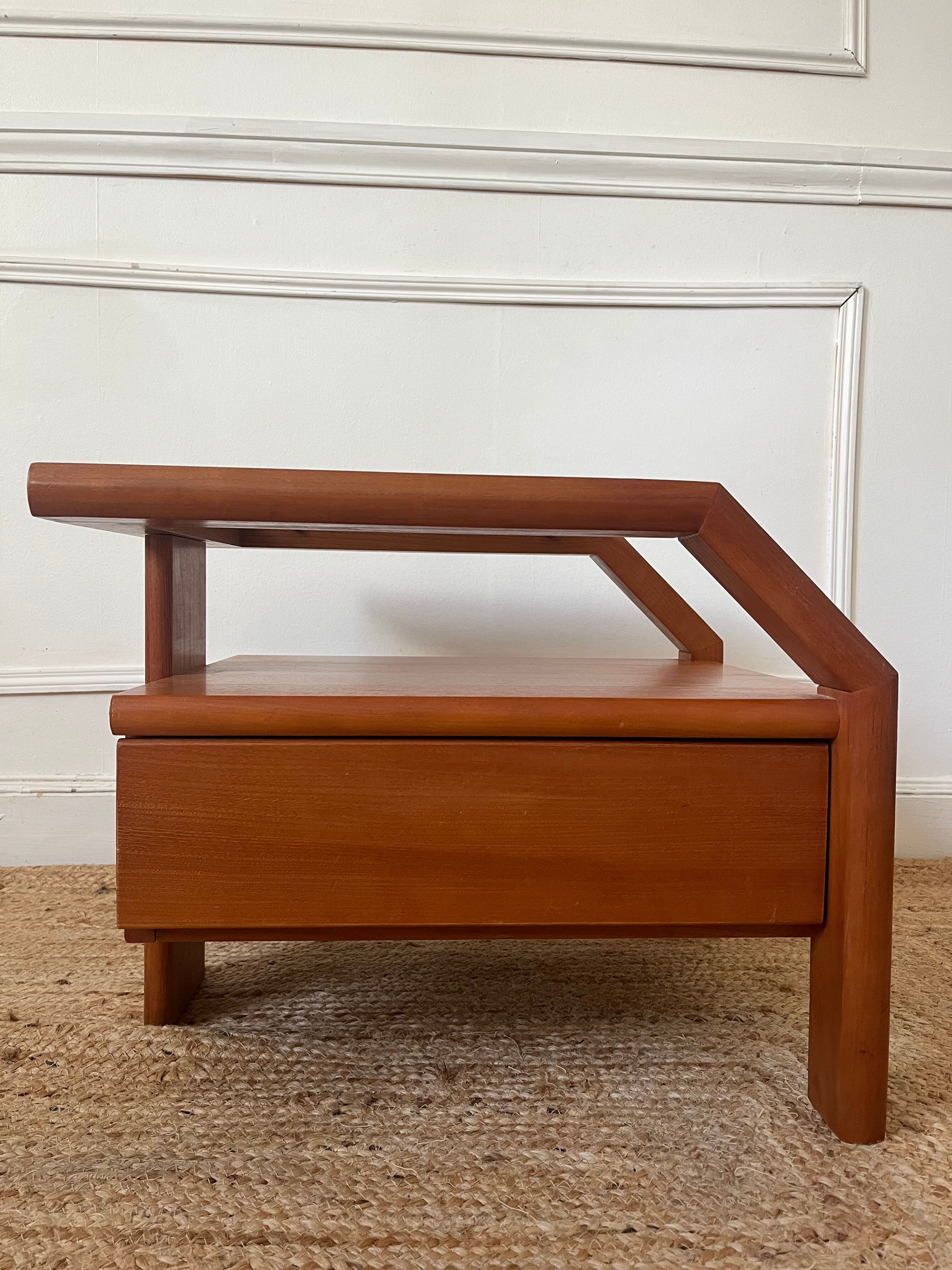 Table de chevet en orme vintage
