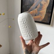 Vase en porcelaine Kaiser, finition « peau de crocodile »