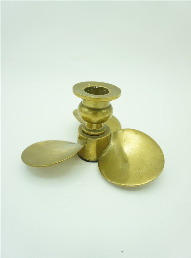 Propeller chandelier