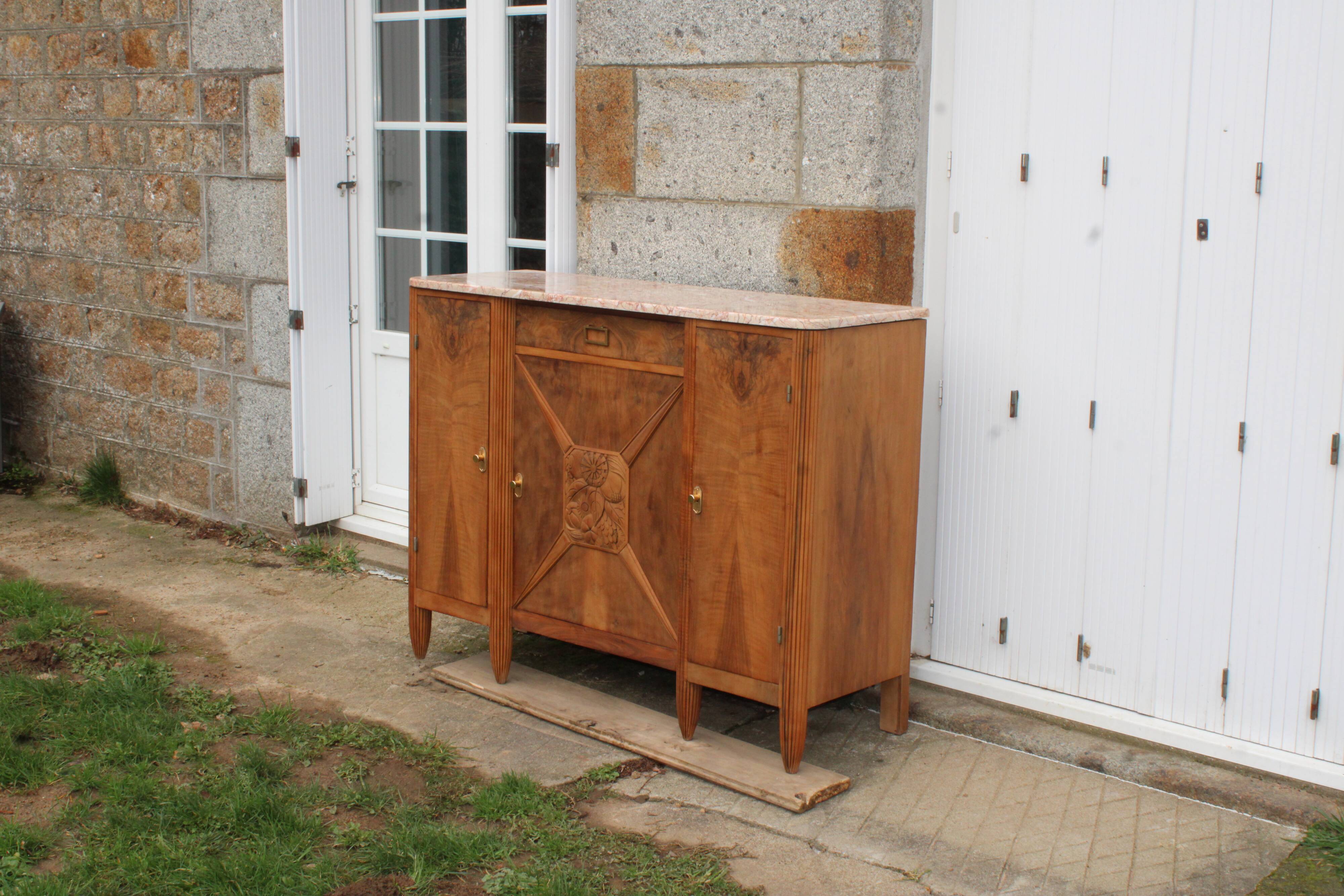 Art Deco sideboard in solid walnut and veneer – pink marble top