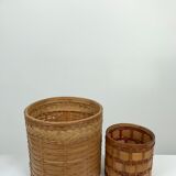 Lot of two wicker baskets