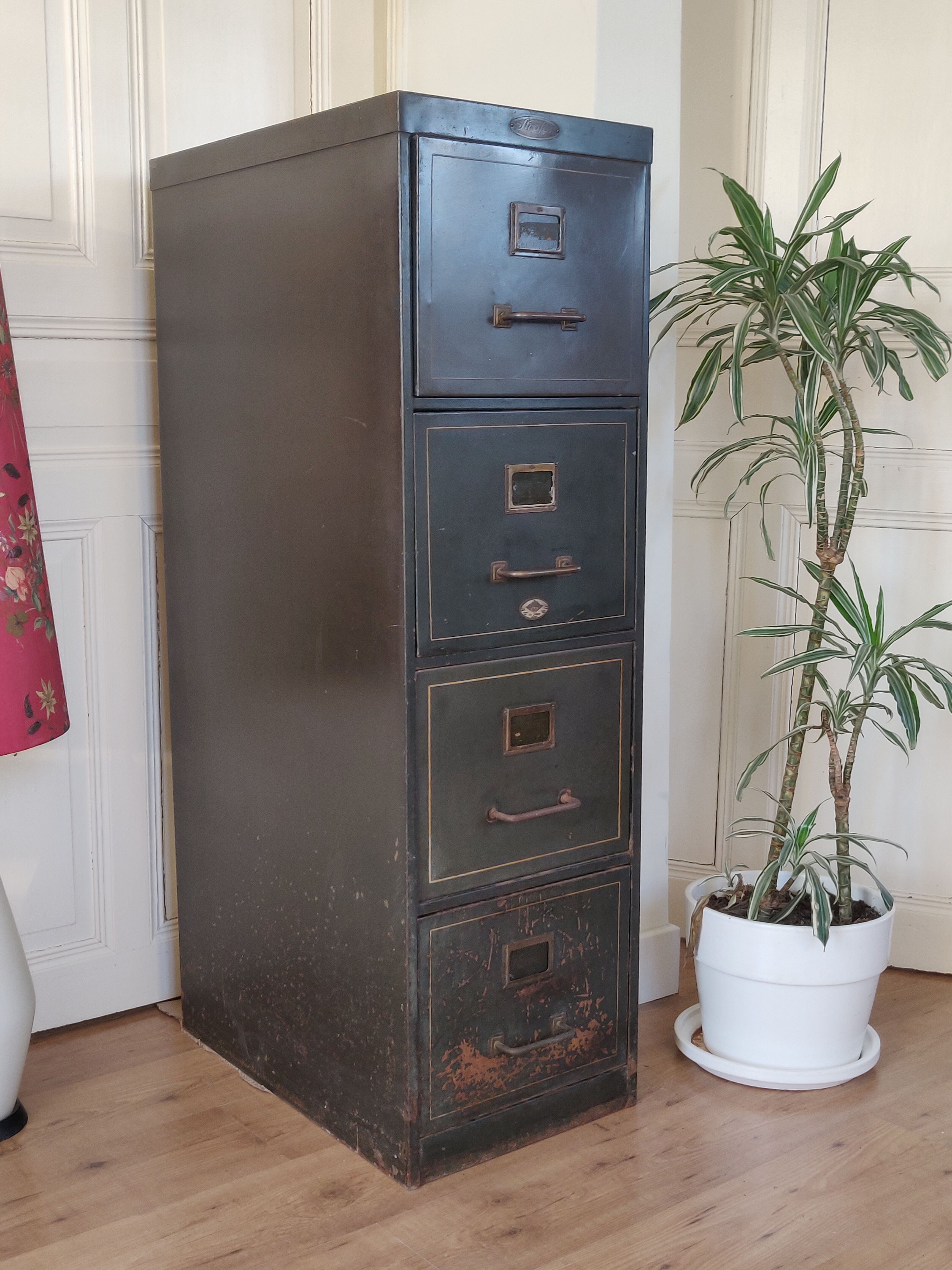 Furniture lockers Strafor