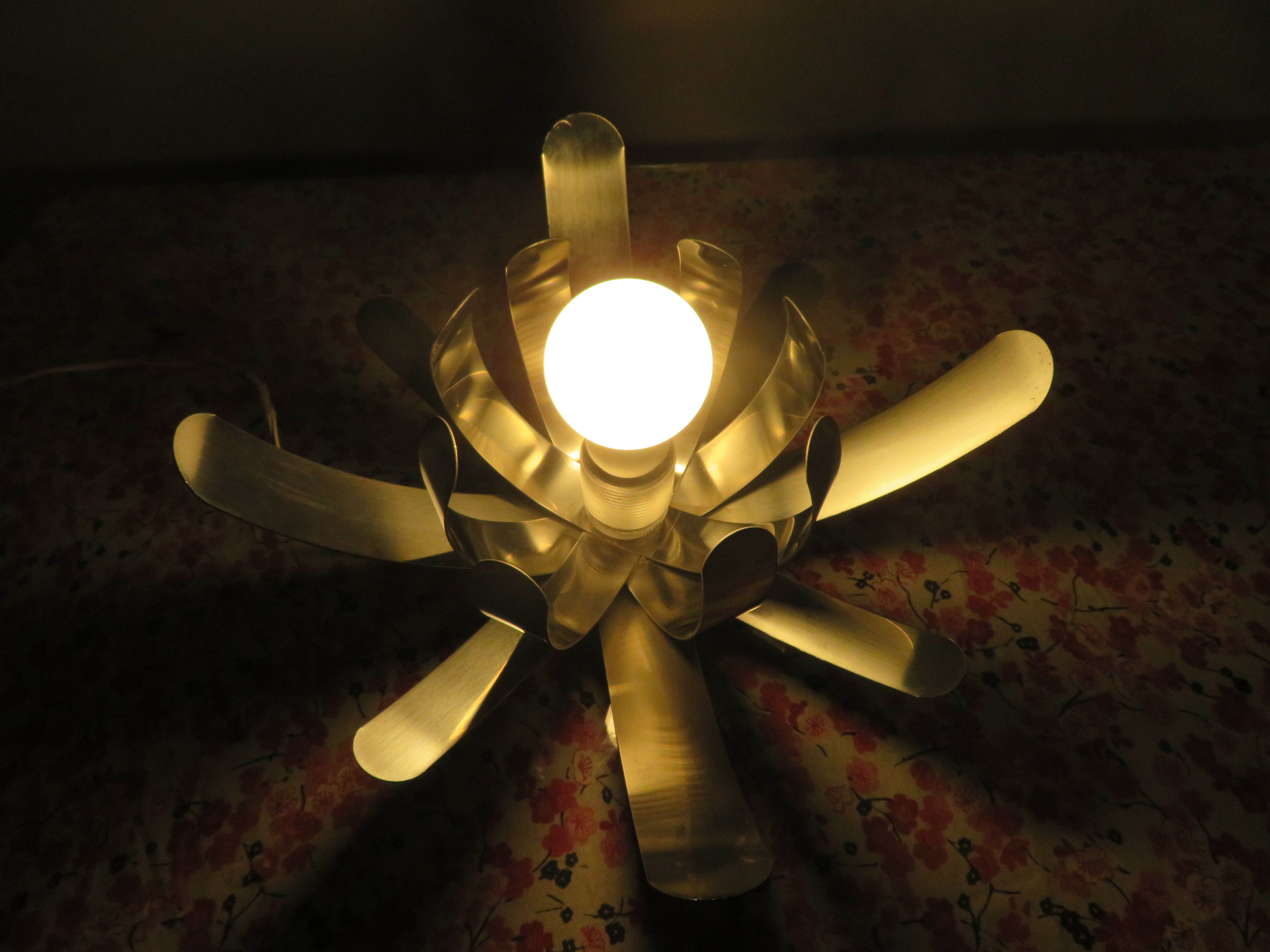 16 petals of metal-light - years 70