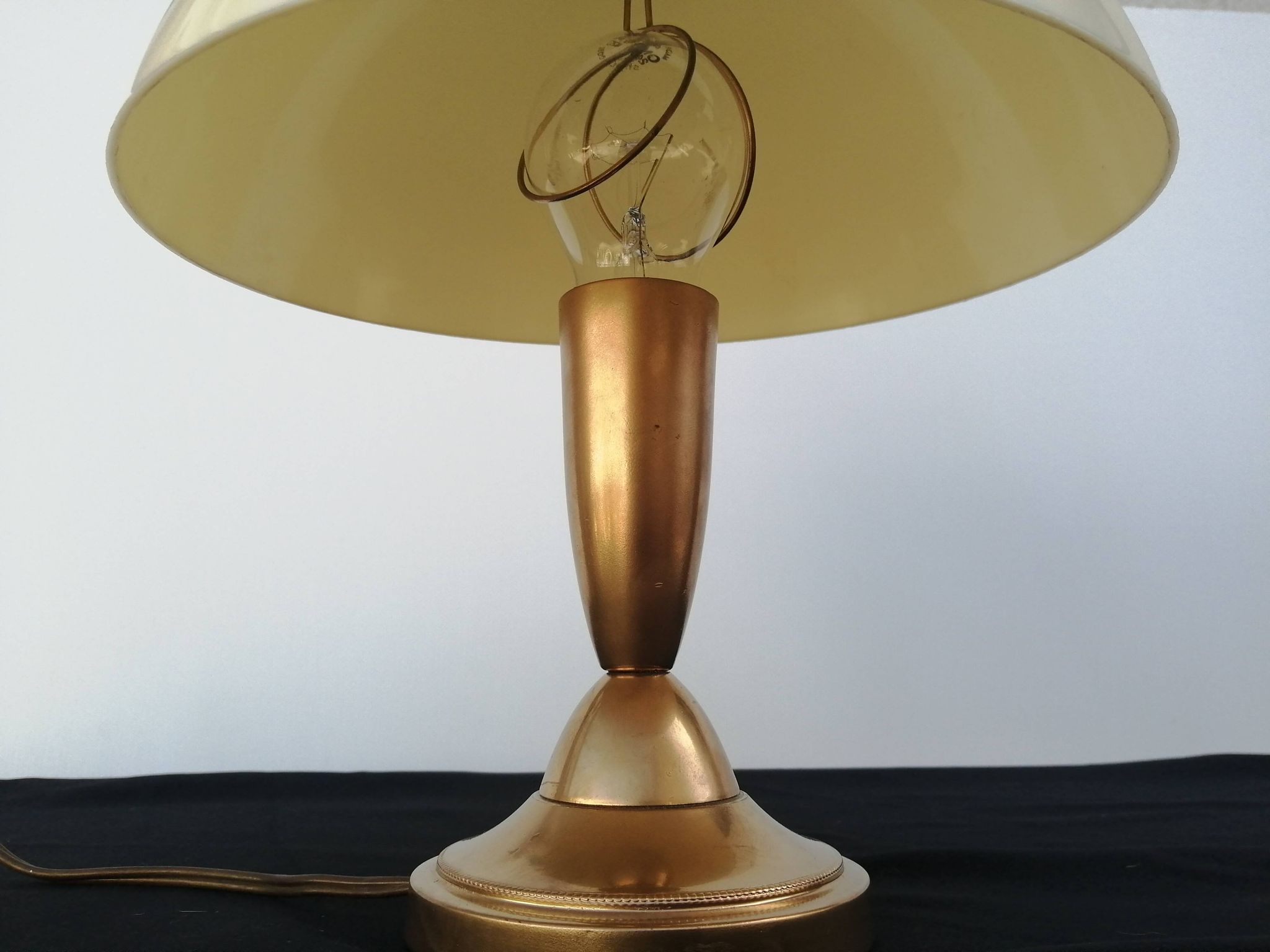 Lampe champignon dorée en métal et plastique vintage 1970