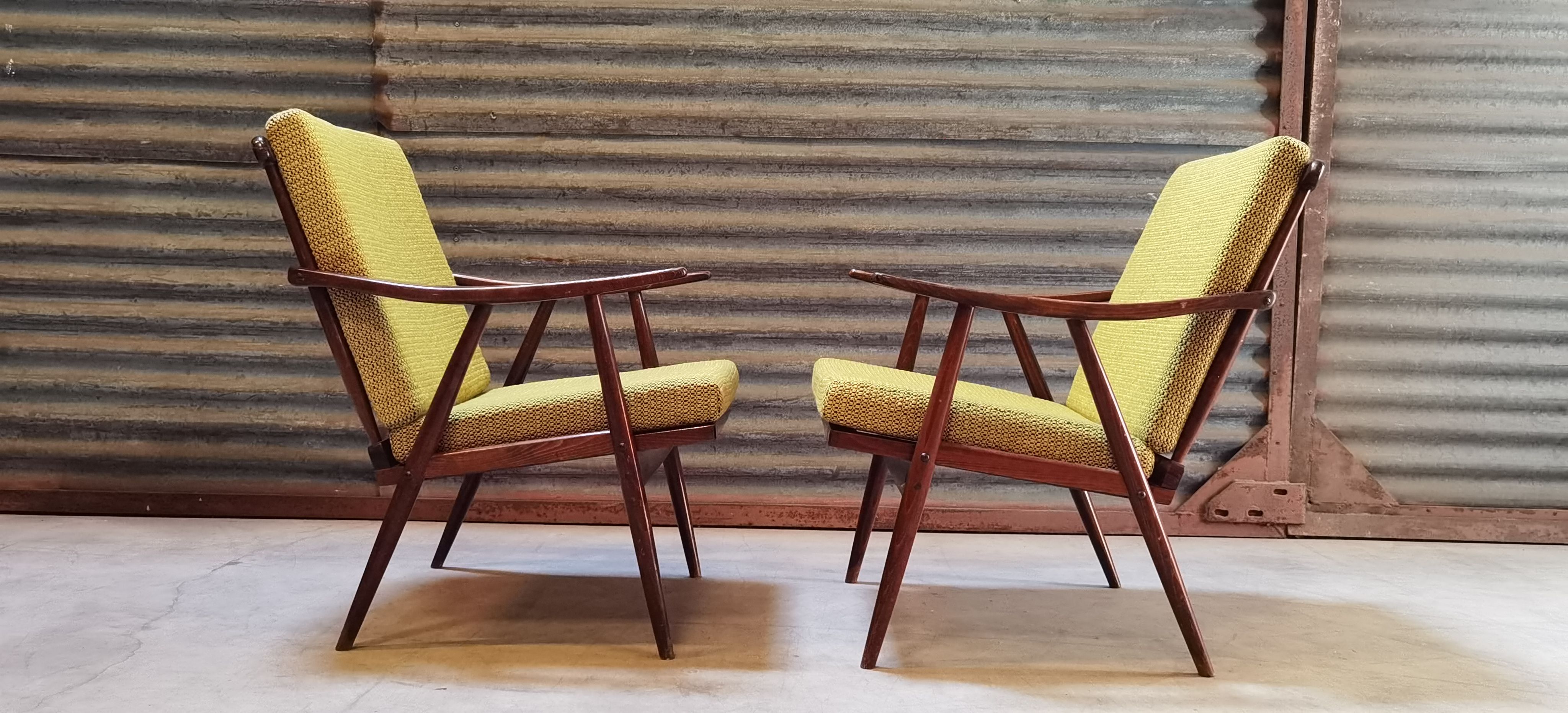 Pair of boomerang armchairs TON Bystřice (Thonet) by Antonin Suman 1960