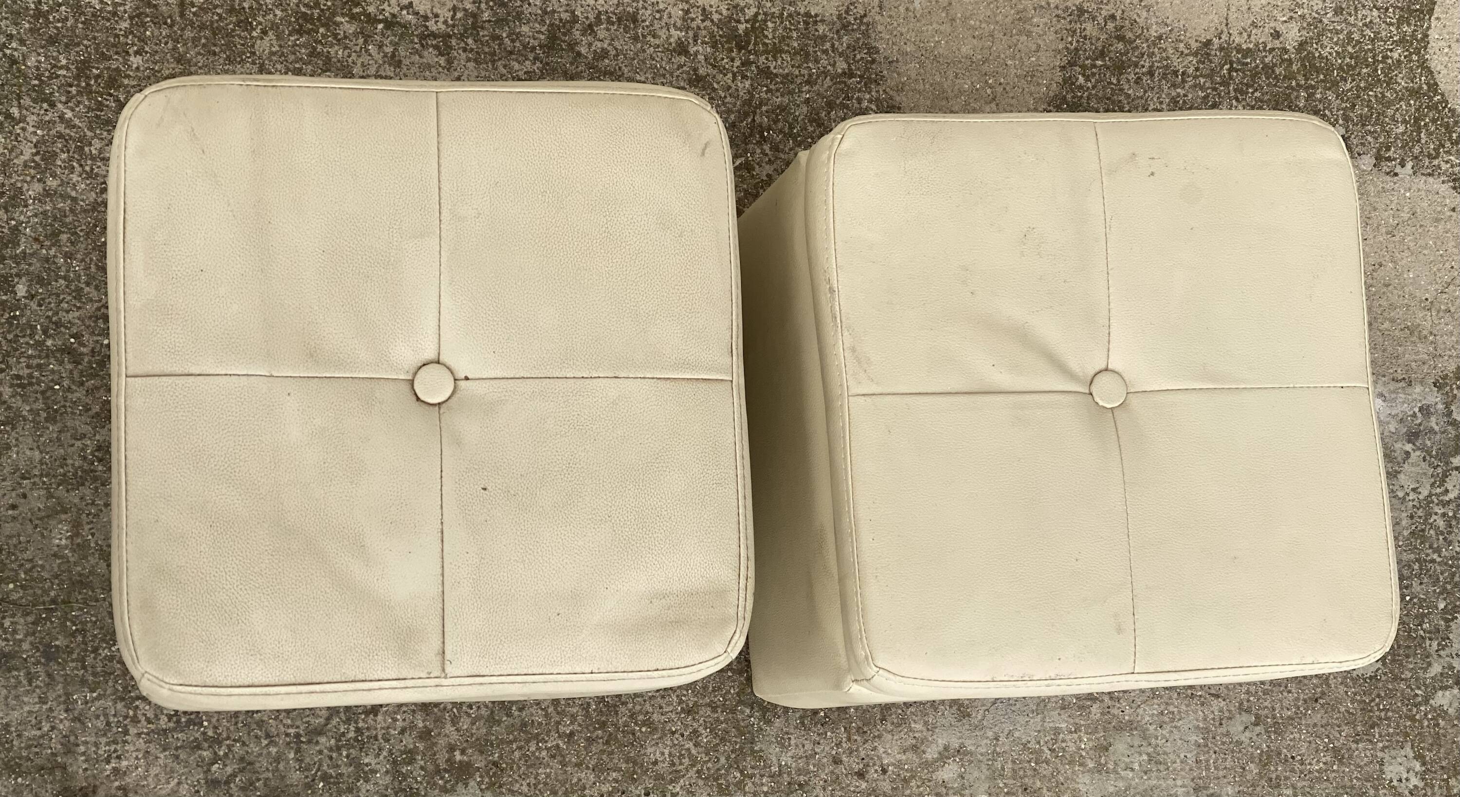 Paire de tabourets cube vintage 1980 simili cuir