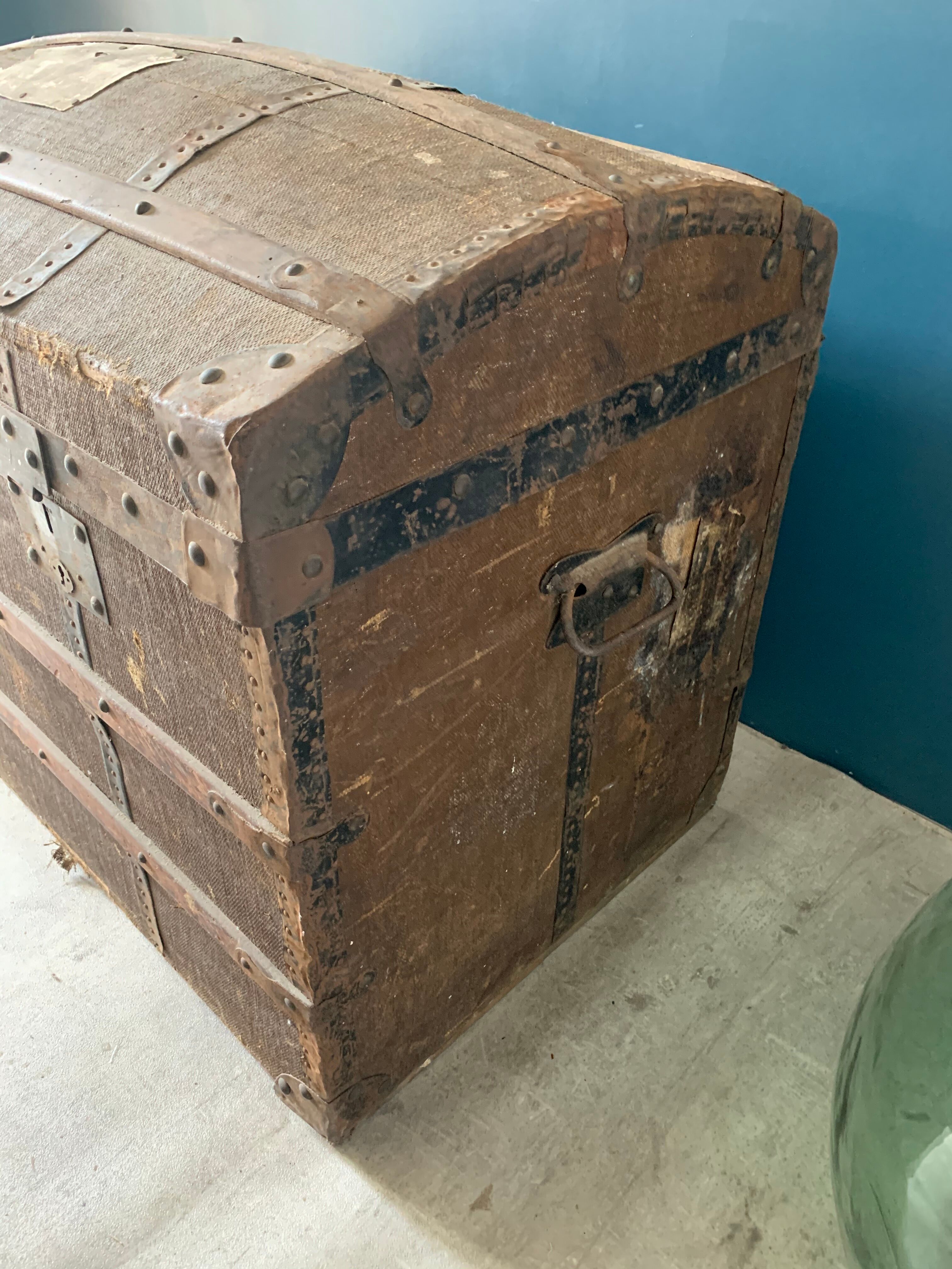 Travel malle of the 1920s