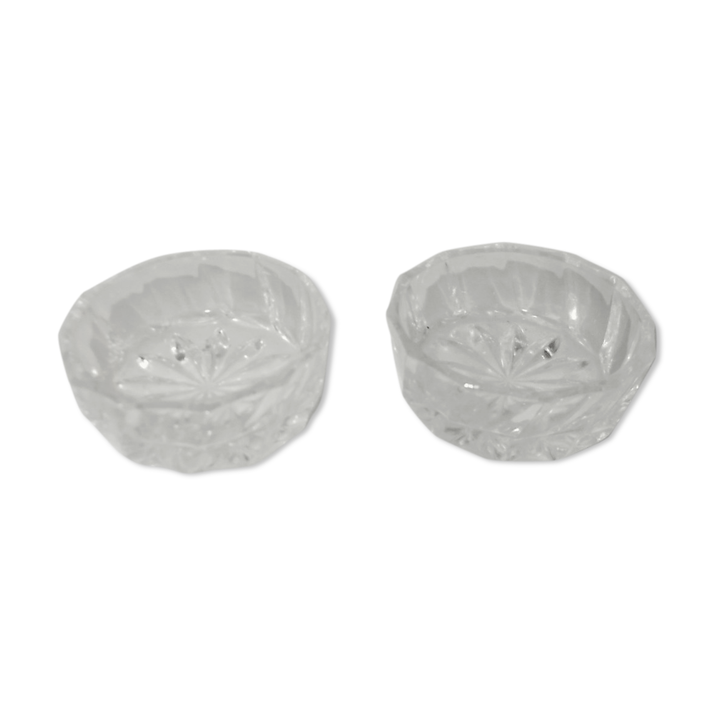 Salière and pepper in chiseled glass