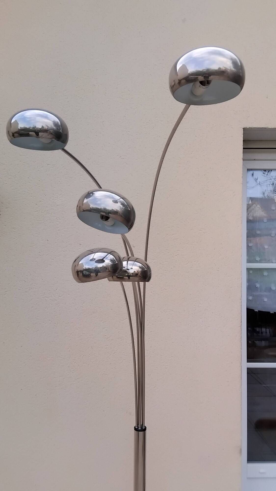 Lily of the valley floor lamp with 5 branches, vintage Italian design.