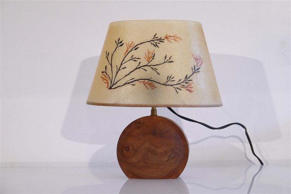 Lampe vintage en bois et resine 1960