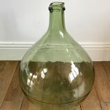 Old lady-jeanne in green glass