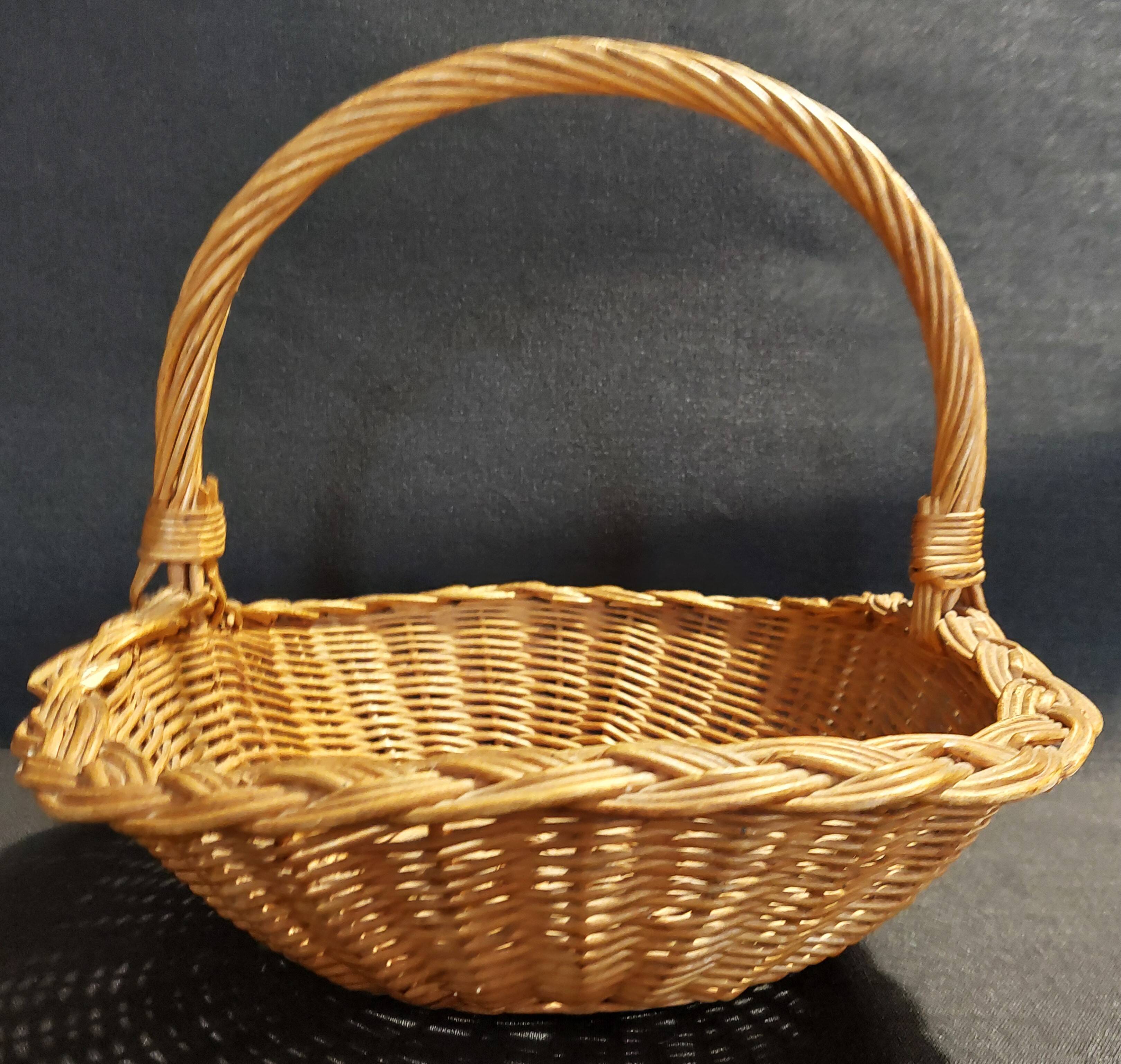 Vintage wicker basket 35 cm