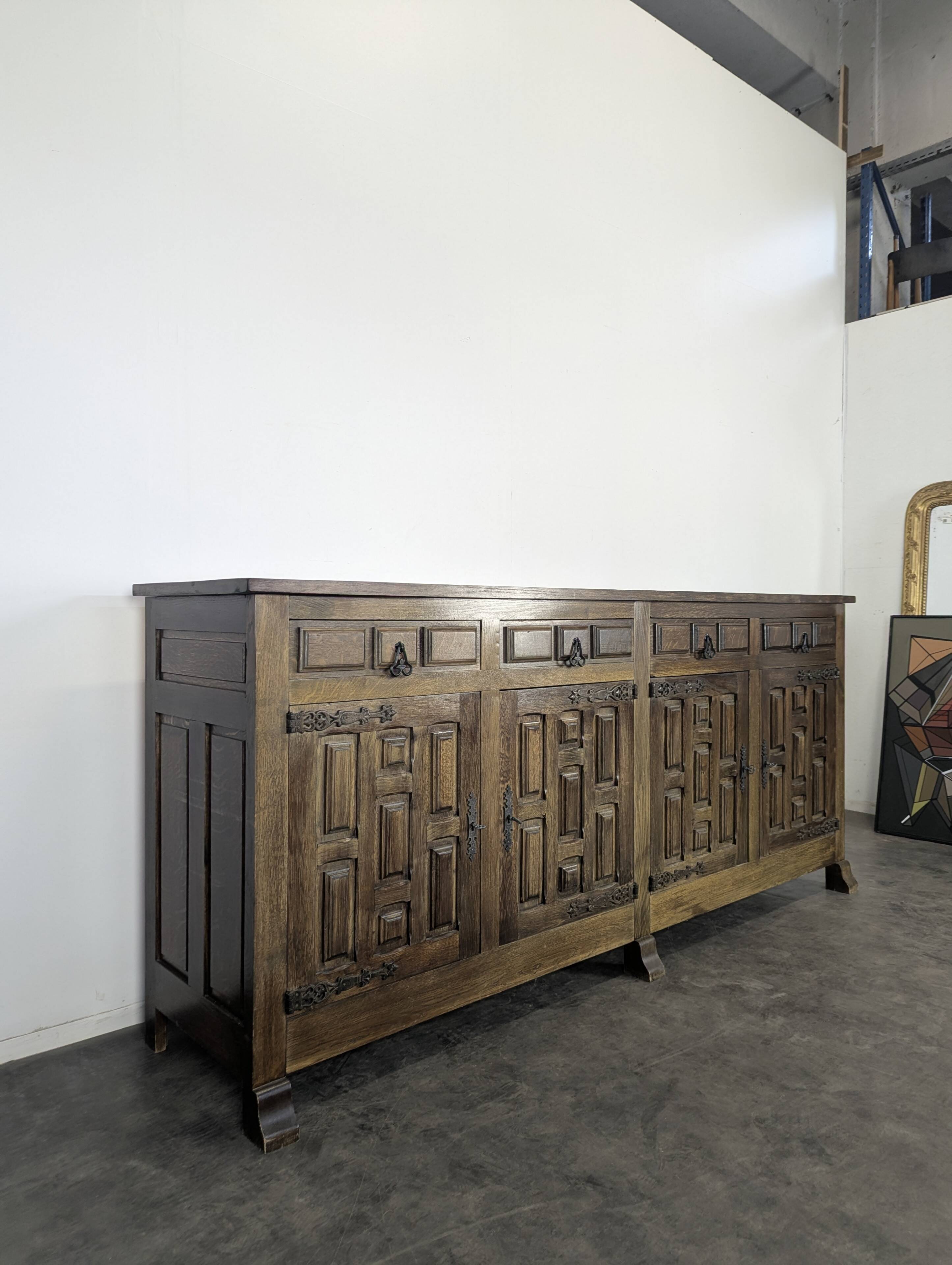 Spanish enfilade in solid oak
