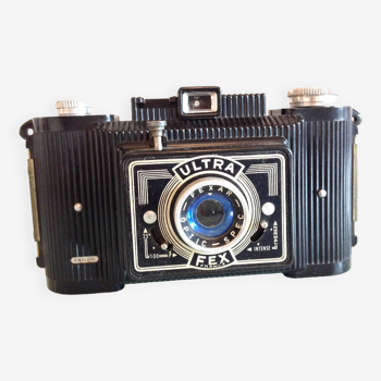 Ultra Fex film camera with leather case / vintage 60s