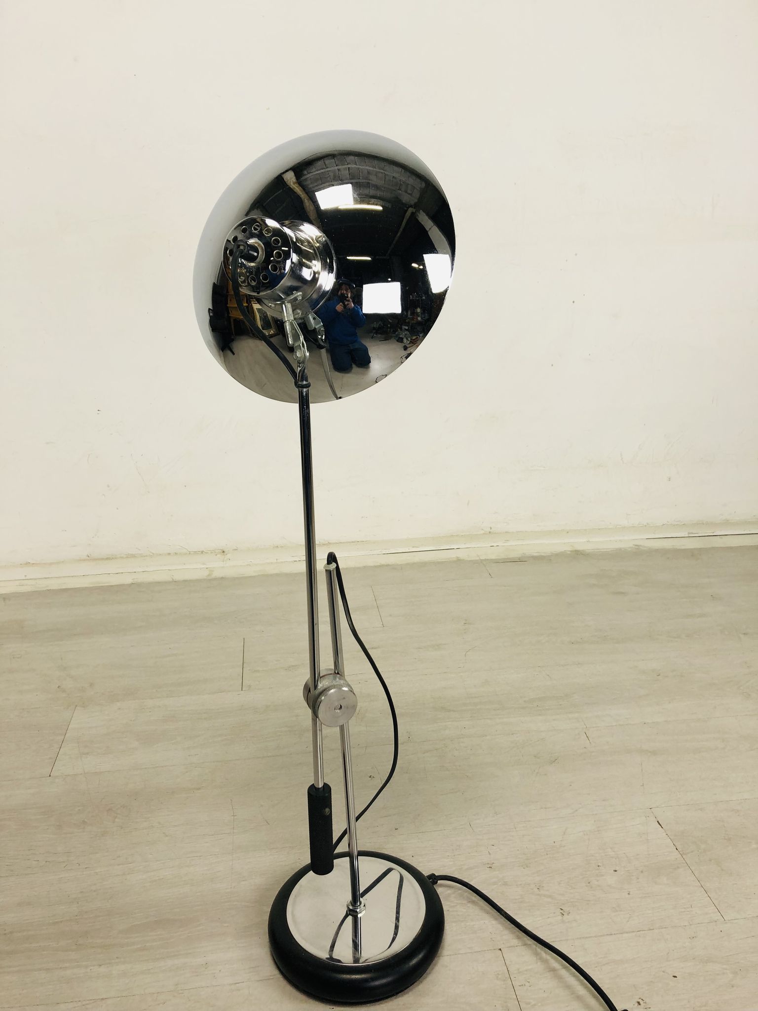Grande lampe chromée