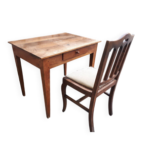 Table et chaise ancienne - noyer