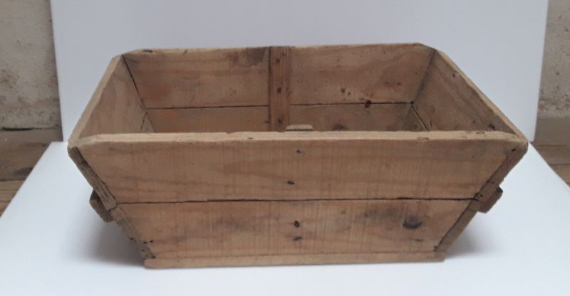 Wooden box trapezoidal